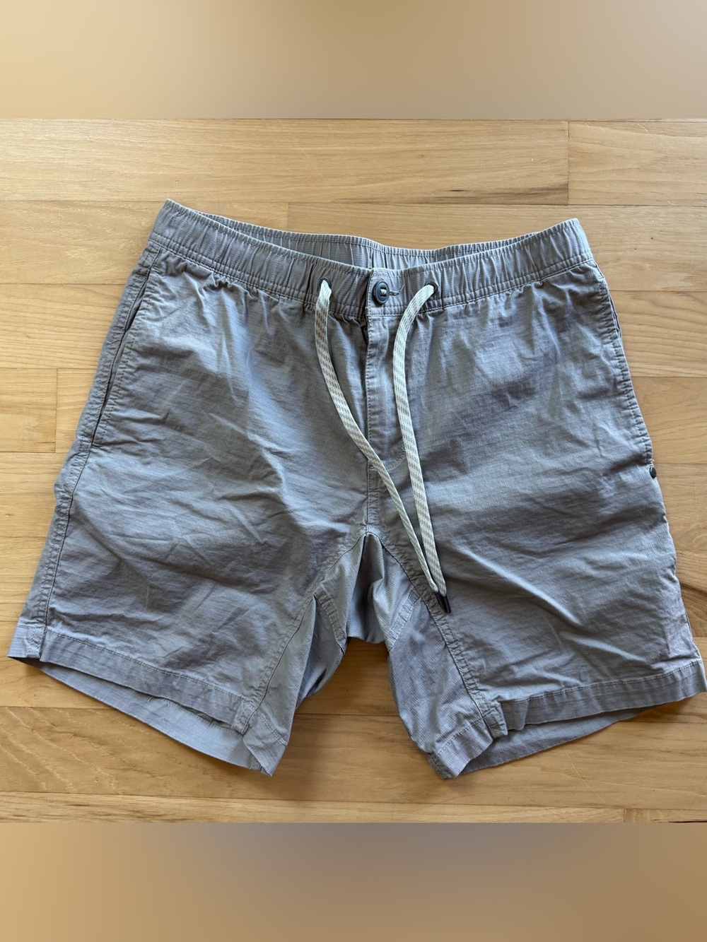 Vuori Men’s ripstop shorts - M
